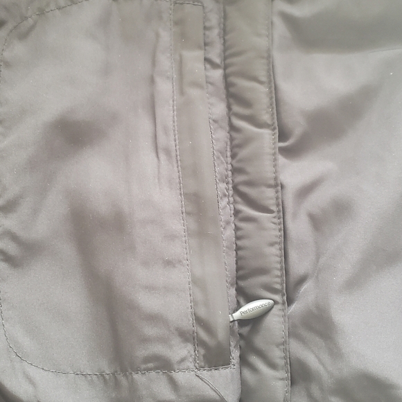 Calvin Klein Performance Puffer Vest, Medium Euc. Black. - Picture 3 of 5